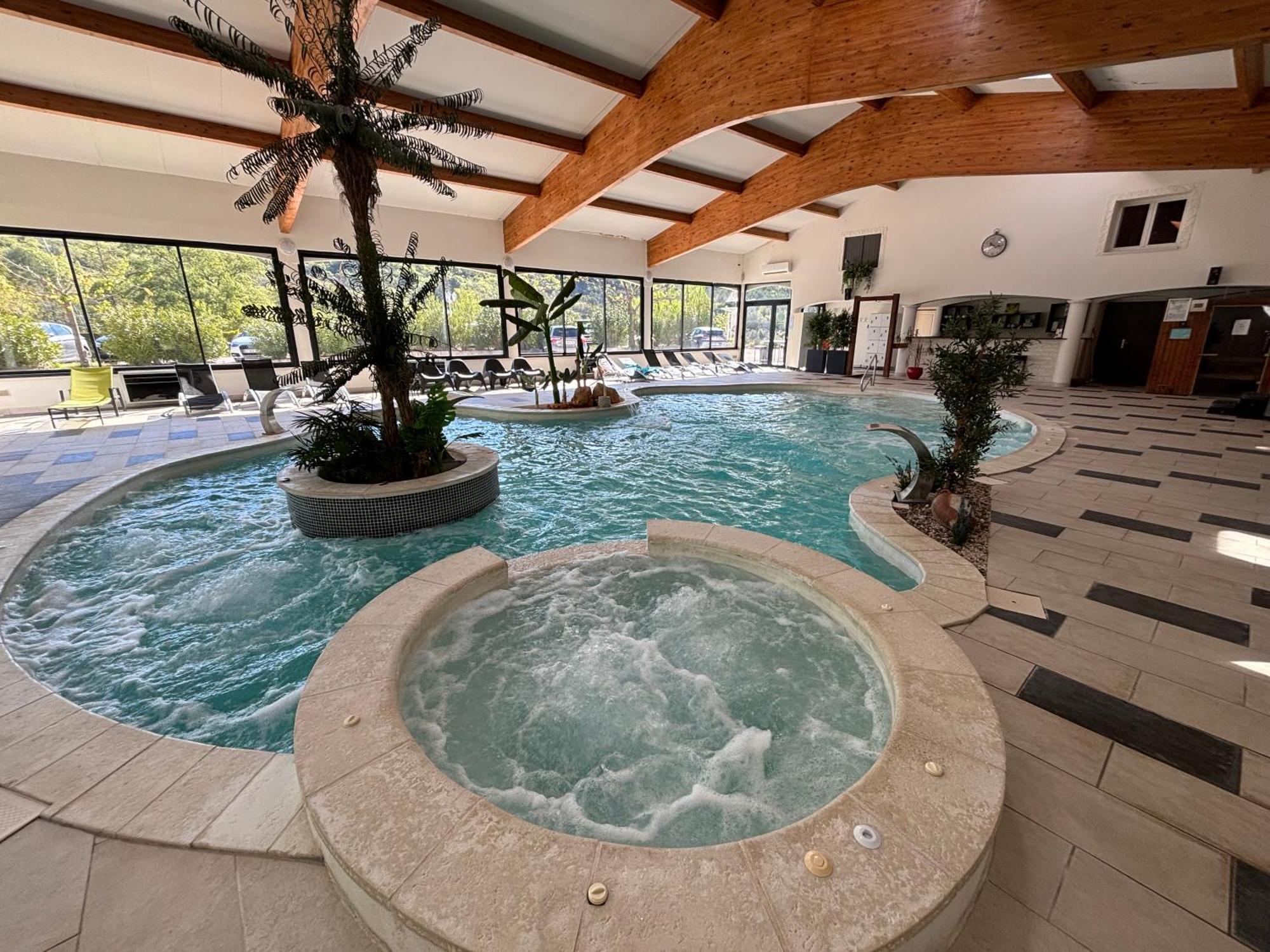 Hotel Spa L'Ermitage Ле Саль-Сюр-Вердон Экстерьер фото